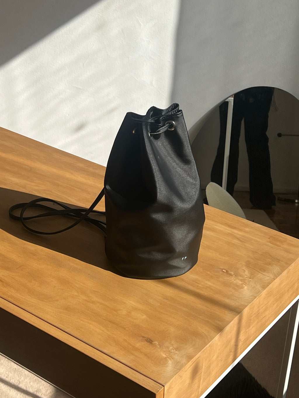 Cartera/Mochila Mora Negra