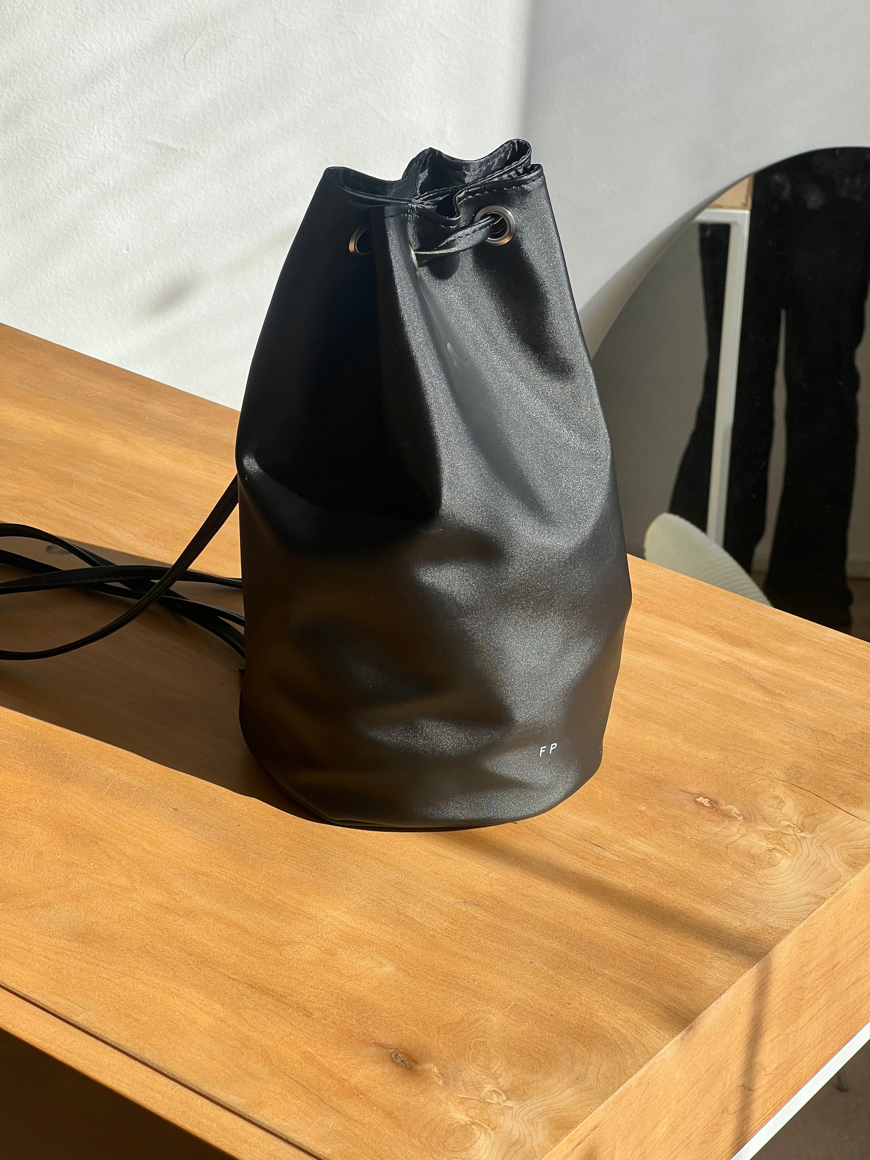 Cartera/Mochila Mora Negra