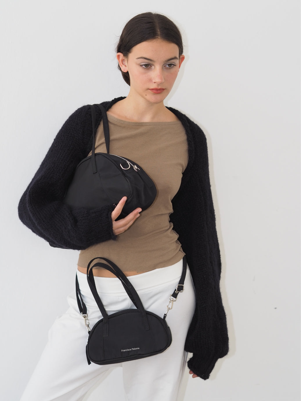 Cartera Media Luna Mini Negra