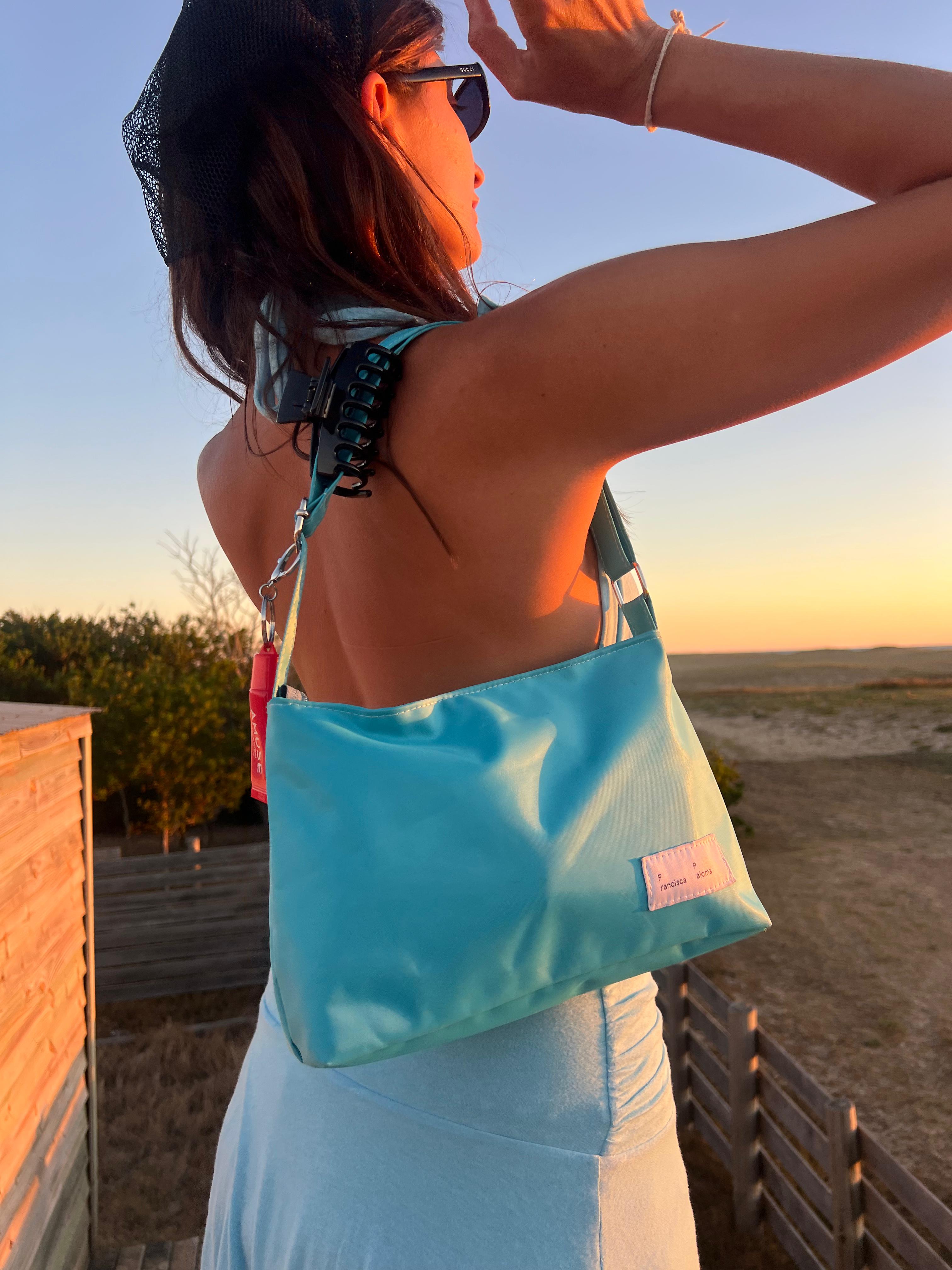 Cartera Luna Turquesa